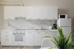 Private kitchen - Peaceful, family friendly, pool apartments, near Corfu Town. (Corfu)