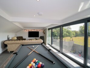 Cottage | Interior - Number 7 (Bristol)