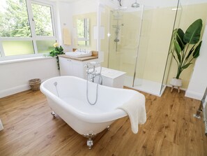 Shower - Bentfield House (Rotherham)