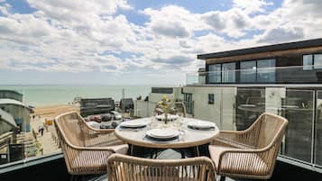 Cottage | Outdoor dining