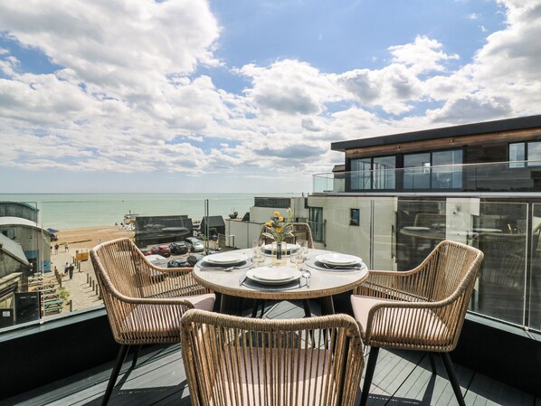 Cottage | Outdoor dining