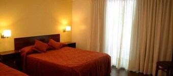 Saint James Hotel La Plata