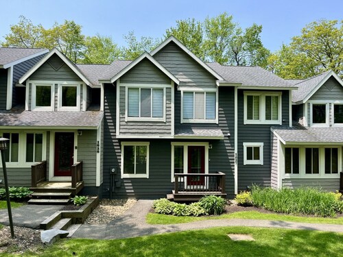 ❄️ Laurel Nook | Walk or Shuttle to Skiing | Family Friendly w/Mountain View