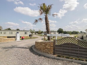 Cottage | Property grounds - Pinewood (Kidlington)