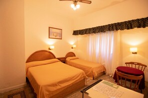 Room - Hotel Playa (San Clemente)