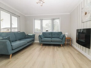 Cottage | Living area