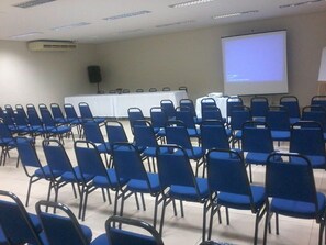 회의 시설