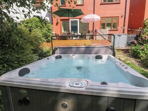 Terrace/patio - St Mary's House (Oldham)