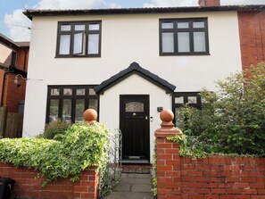 Exterior - St Mary's House (Oldham)