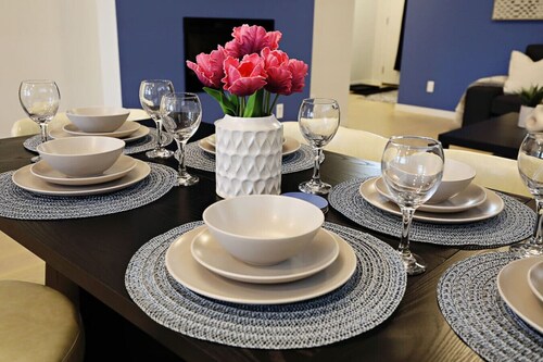 Seton 4BR Family Home | King Bed | Near Hospital