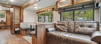 The Puma - XL Camper by Mt Rushmore/Custer SP