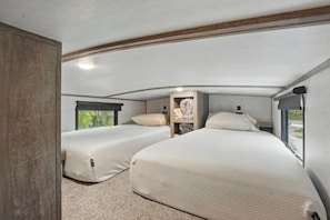 1 bedroom, desk, free WiFi, bed sheets