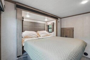 1 chambre, bureau, Wi-Fi gratuit, draps fournis