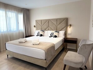 Premium Double Room | Minibar, in-room safe, desk, blackout curtains
