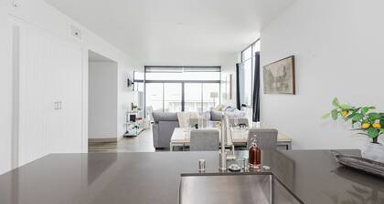 Piccola Italia with free garage parking