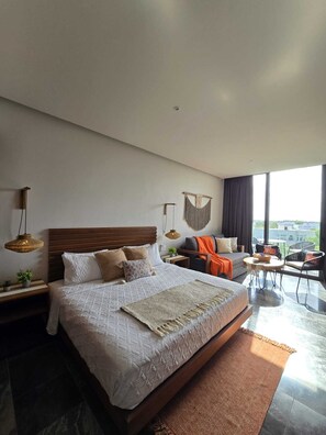 1 bedroom, desk, iron/ironing board, free WiFi - Top-Floor Condo w/ Private Balcony and Pool, High Speed Wi-Fi (Tulum)