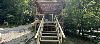 Cabin on the "Gorge" loop