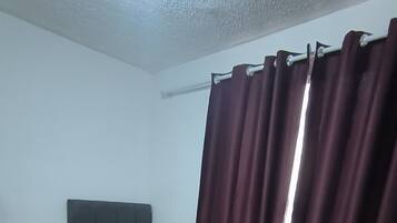 アパートメント シティビュー | 遮光カーテン、アイロン / アイロン台、WiFi (無料)、車椅子でアクセスできる設備