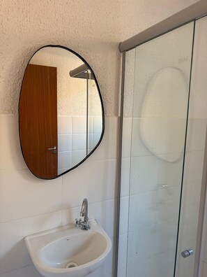 Apartment, City View | Bathroom | Towels, soap, toilet paper