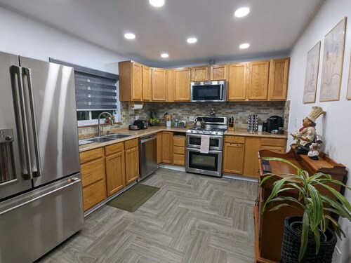 Charming 3-bedroom house with WiFi, AC in delightful Denver