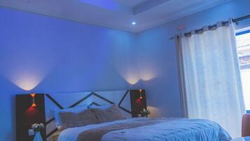 3 quartos, ferros/tábuas de passar roupa, Wi-Fi, roupa de cama