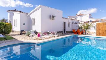 Vila | Kolam renang | Kolam renang indoor dan kolam renang outdoor