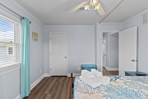 4 bedrooms, free WiFi, bed sheets