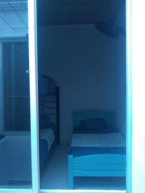 3 bedrooms, iron/ironing board, WiFi, bed sheets - Vacation house 5 minutes from Girardot (Flandes)