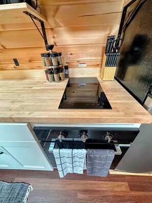 Fridge, microwave, stovetop, toaster