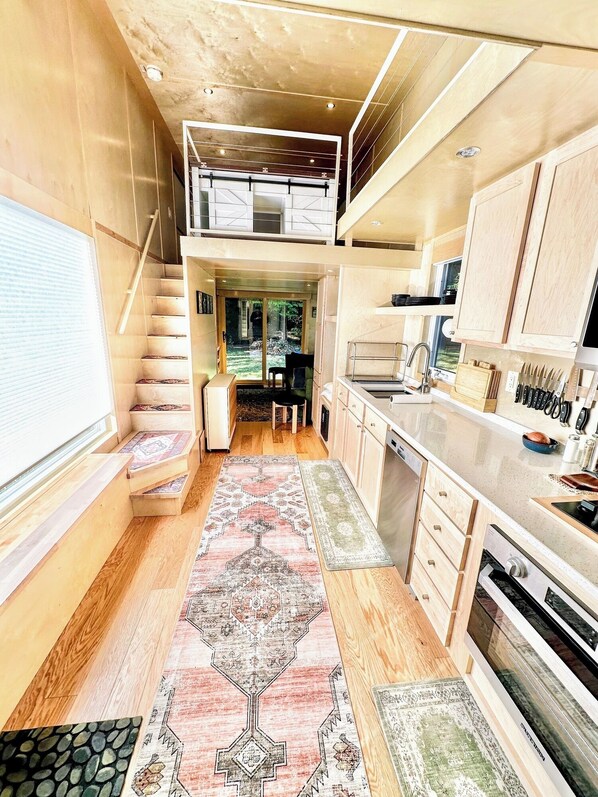Fridge, microwave, stovetop, toaster