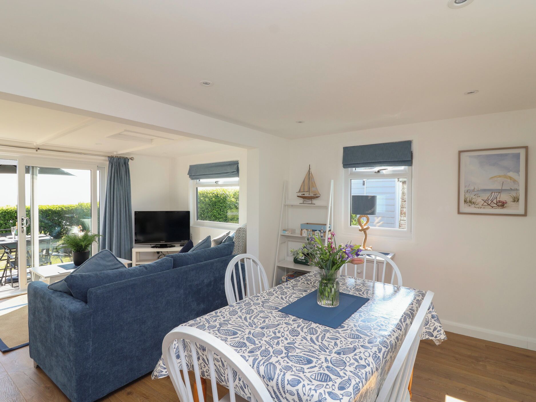 المنشأة من الداخل