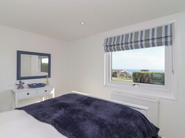 2 bedrooms, individually decorated, individually furnished, free WiFi