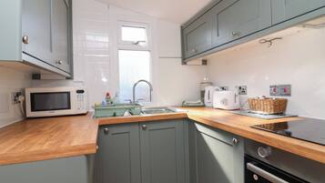 Kochgeschirr/Geschirr/Besteck