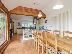 Cottage | Dining - Uplands Dower House (Ledbury)