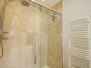 Cottage | Bathroom | Shower, hair dryer - Uplands Dower House (Ledbury)
