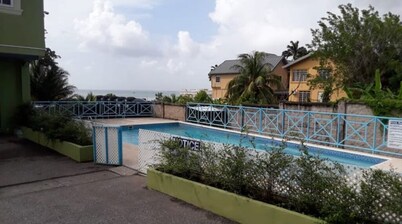 Luxurious Sea View From The Pool