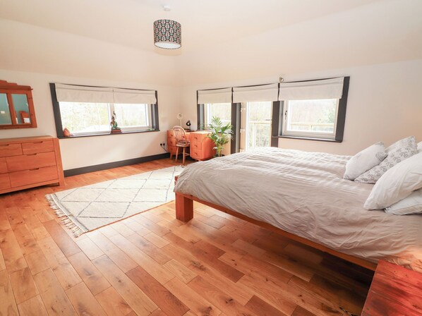 5 habitaciones, decoración personalizada y muebles diferentes