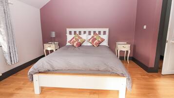 5 bedrooms, individually decorated, individually furnished, free WiFi