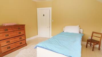 5 bedrooms, individually decorated, individually furnished, free WiFi