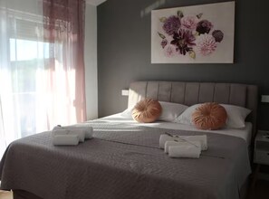 4 Schlafzimmer, Bügeleisen/Bügelbrett, Internetzugang, Bettwäsche