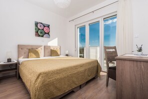 4 chambres, fer et planche à repasser, accès Internet, draps fournis