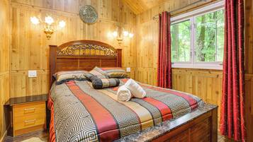 3 bedrooms, travel cot, Internet, bed sheets