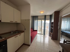 3 bedrooms - Flat With Side sea View Just Steps From the Beach (San Michele al Tagliamento)