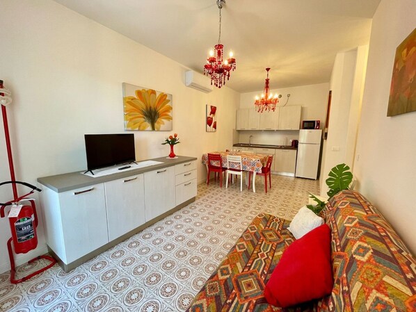 Living room - Apartment With Garden and Pool (Caorle)