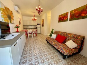 Apartment, 1 Bedroom, Terrace | Living room