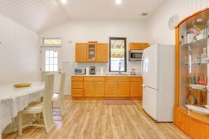 Fridge, microwave, coffee/tea maker, toaster