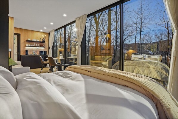 1 chambre, bureau, accès au Wi-Fi (inclus), literie fournie