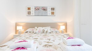 Unclassified image, 3 of 37, button - Apartment in Empuriabrava by the Beach (Castello d'Empuries)