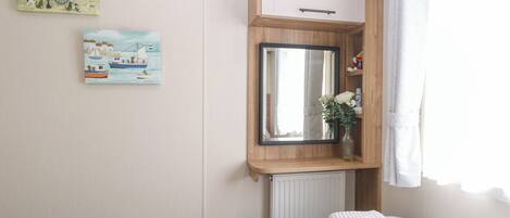 2 bedrooms, individually decorated, individually furnished, free WiFi