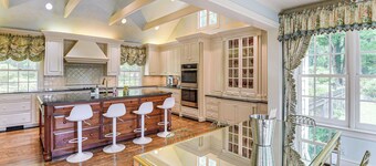 16 Mi to Baltimore: Spacious Home in Owings Mills!